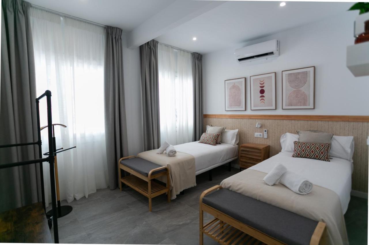 Lujoso Apartamento Con Piscina Compartida 1 セビリア エクステリア 写真