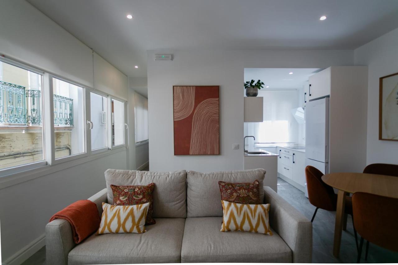 Lujoso Apartamento Con Piscina Compartida 1 セビリア エクステリア 写真