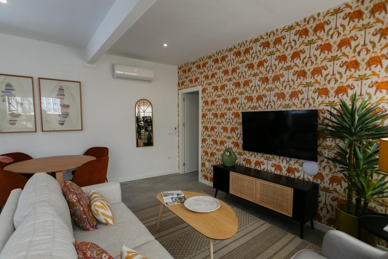 Lujoso Apartamento Con Piscina Compartida 1 セビリア エクステリア 写真
