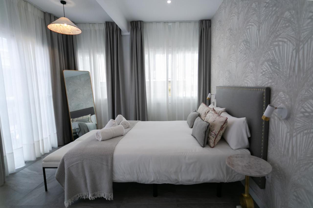 Lujoso Apartamento Con Piscina Compartida 1 セビリア エクステリア 写真