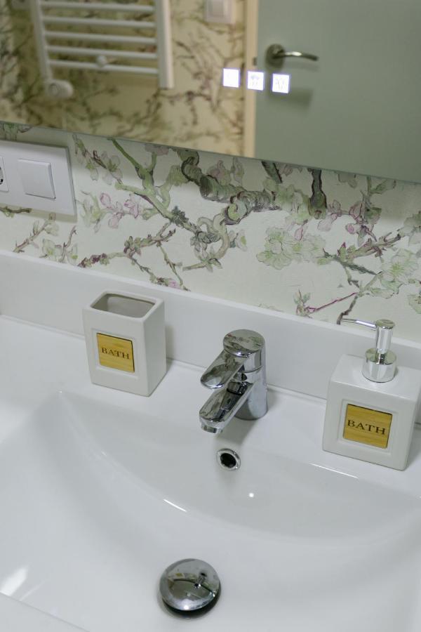 Lujoso Apartamento Con Piscina Compartida 1 セビリア エクステリア 写真